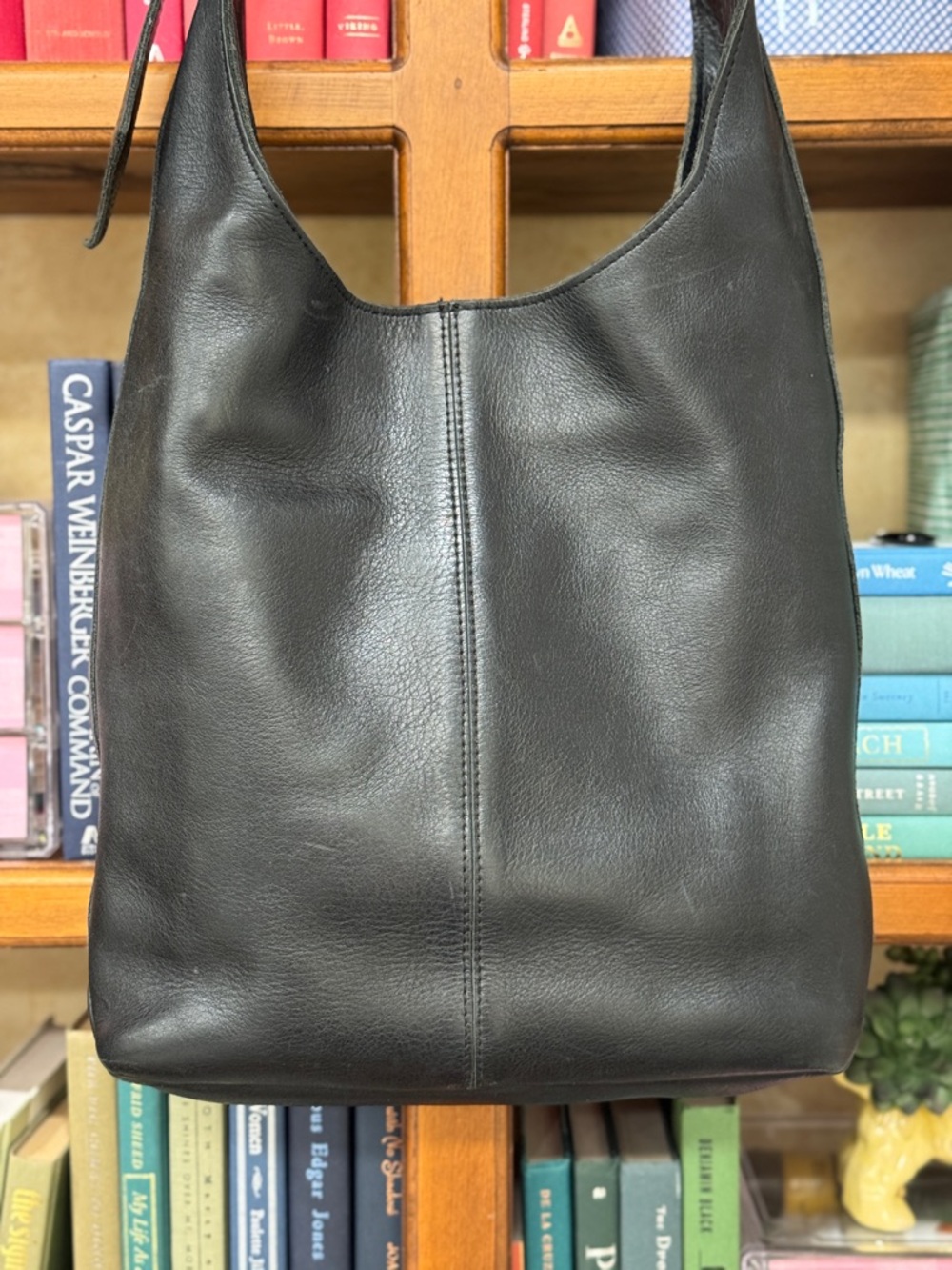 Duluth Trading Co Black Leather Shoulder Bag - Picture 3 of 11